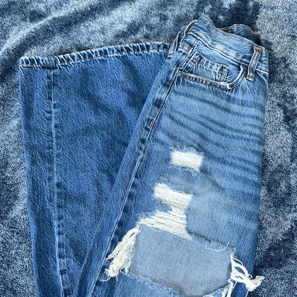 Aeropostale High Rise Super Wide Leg Ripped Jean Size 00 - Picture 1 of 4